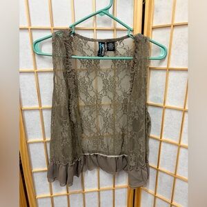Weavers Lace Overlay Sleeveless Blouse - Gray